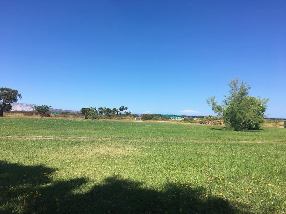Appartamento In Villaggio, A 150Mt Dal Mare San Teodoro  Extérieur photo