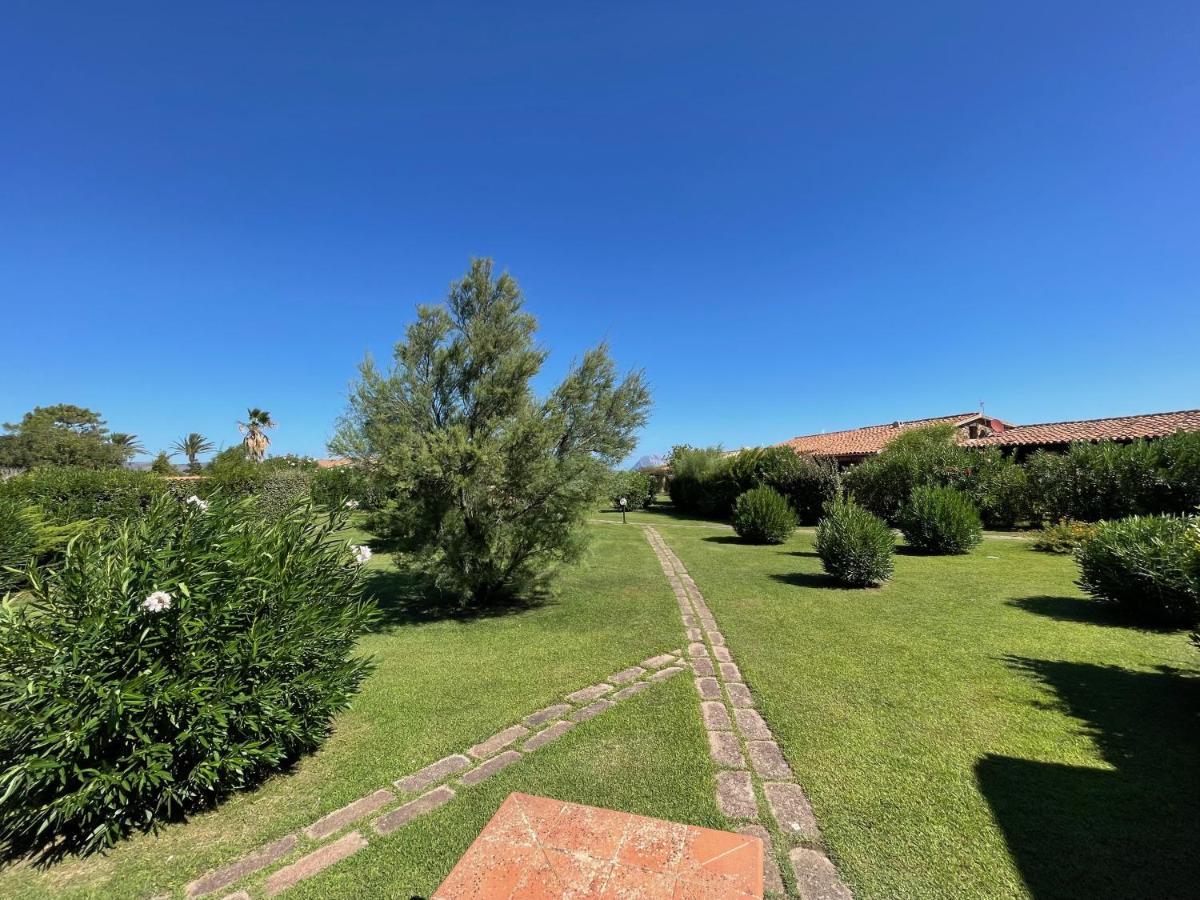 Appartamento In Villaggio, A 150Mt Dal Mare San Teodoro  Extérieur photo